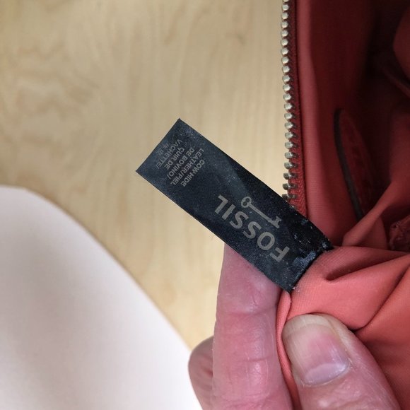 Fossil Peach Pink Leather Wristlet - Picture 6 of 8